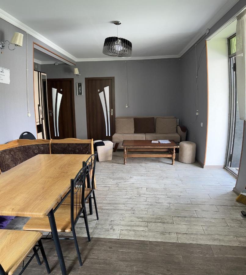 Guest House Chavchavadze N23 คัซเบกี ภายนอก รูปภาพ
